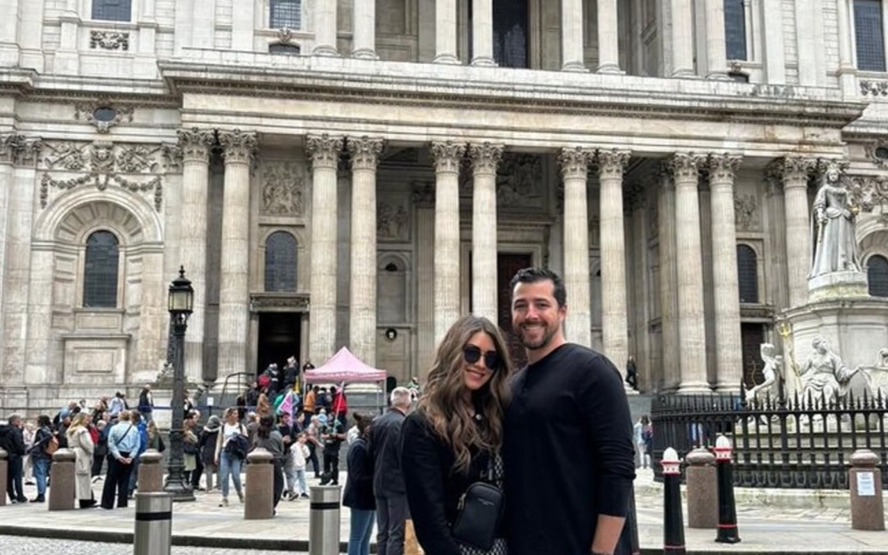 Layover private black cab tour in London