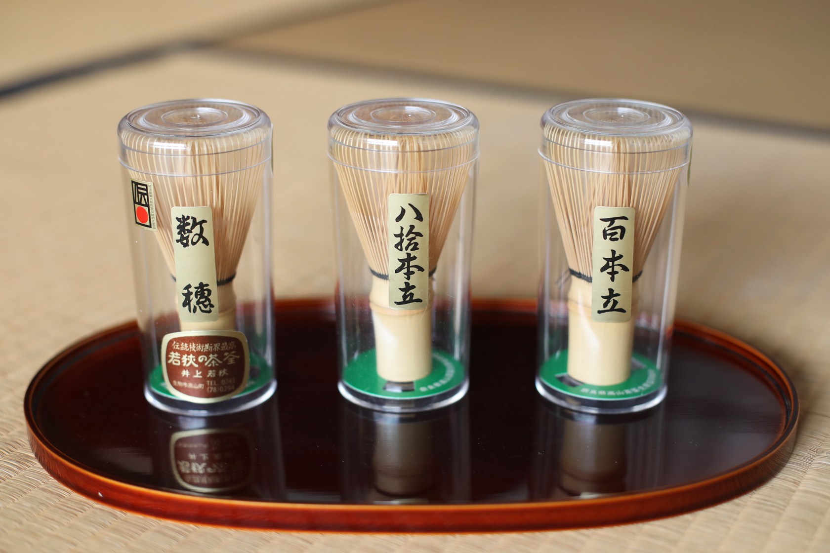 您使用的每一件器皿都是由技藝精湛的工匠精心製作的手工製品。這些工具承載著日本文化的精髓，我們很榮幸能與您以及您在家鄉的親人分享它們。