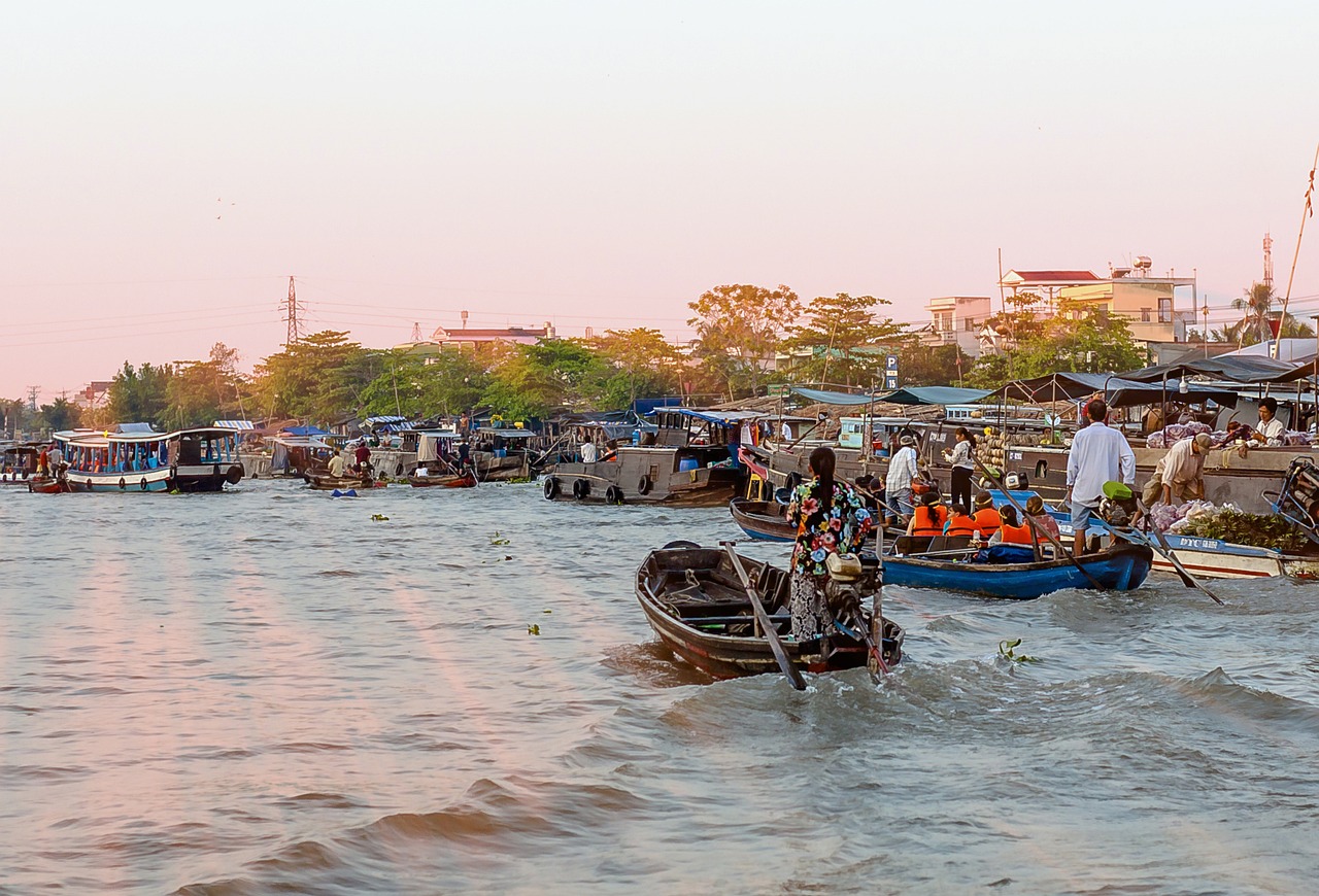 Cai Rang Floating Market in Can Tho
