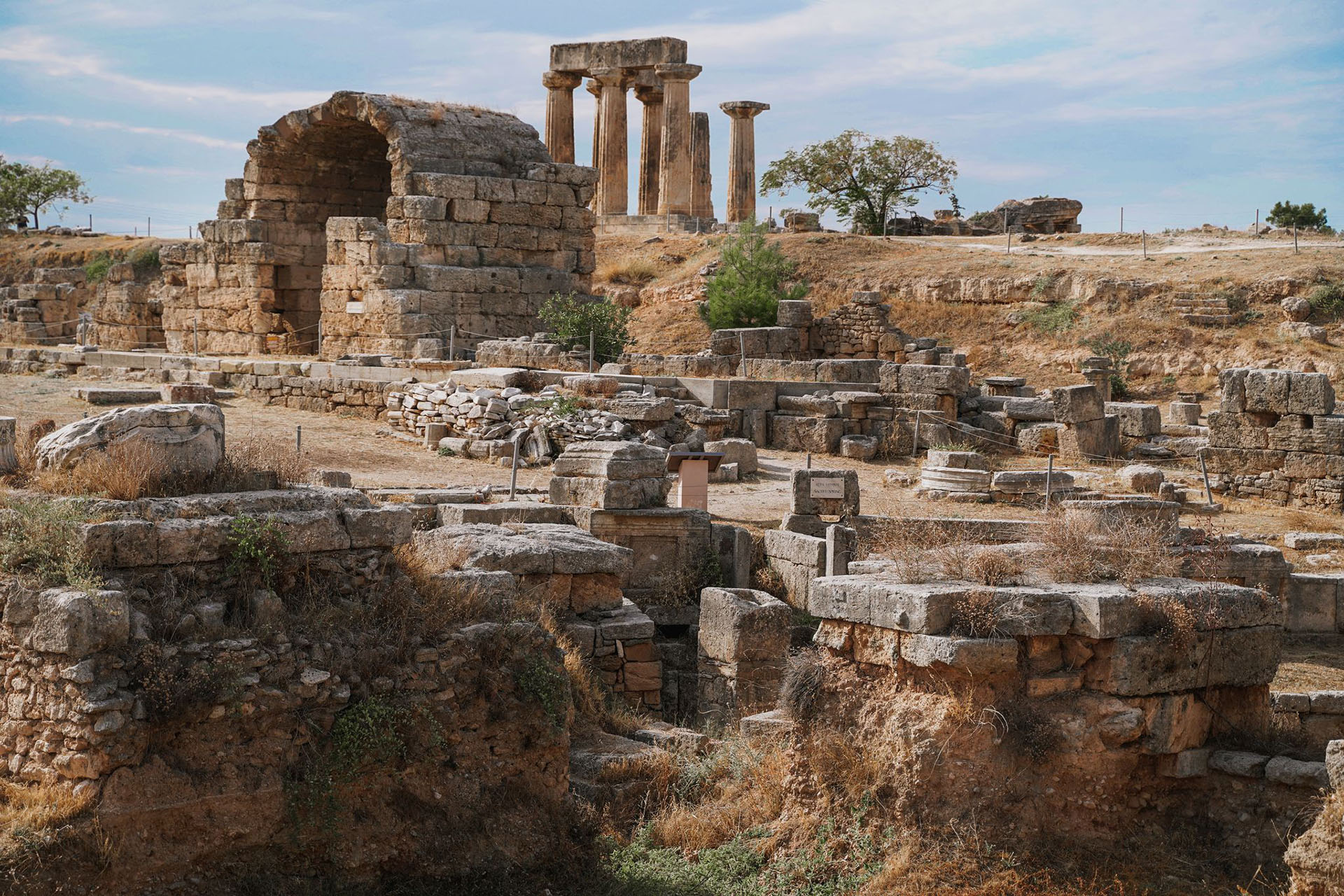 Exploring History and Beauty: Ancient Corinth and Nafplio Tour