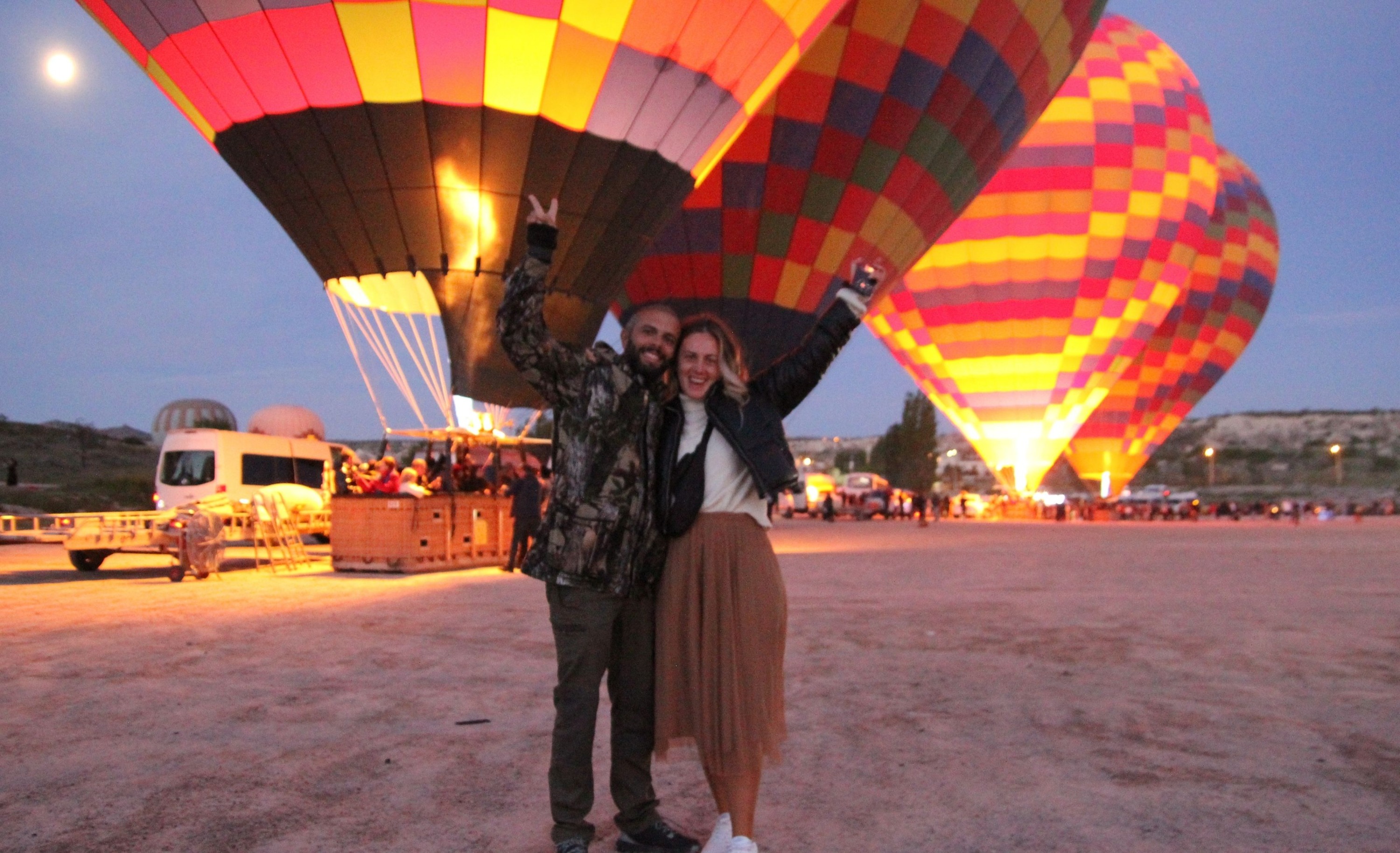 Cappadocia Balloons Chase with Photographer