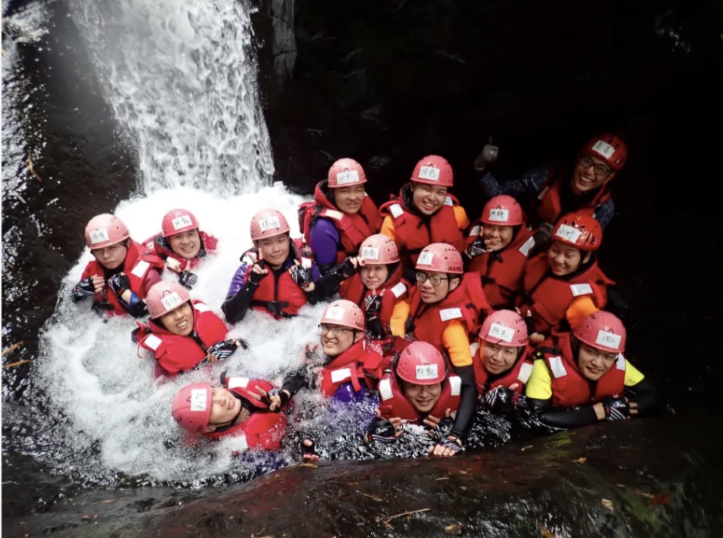 Pingtung Haocha Stream Yuanyang Valley River Tracing Experience