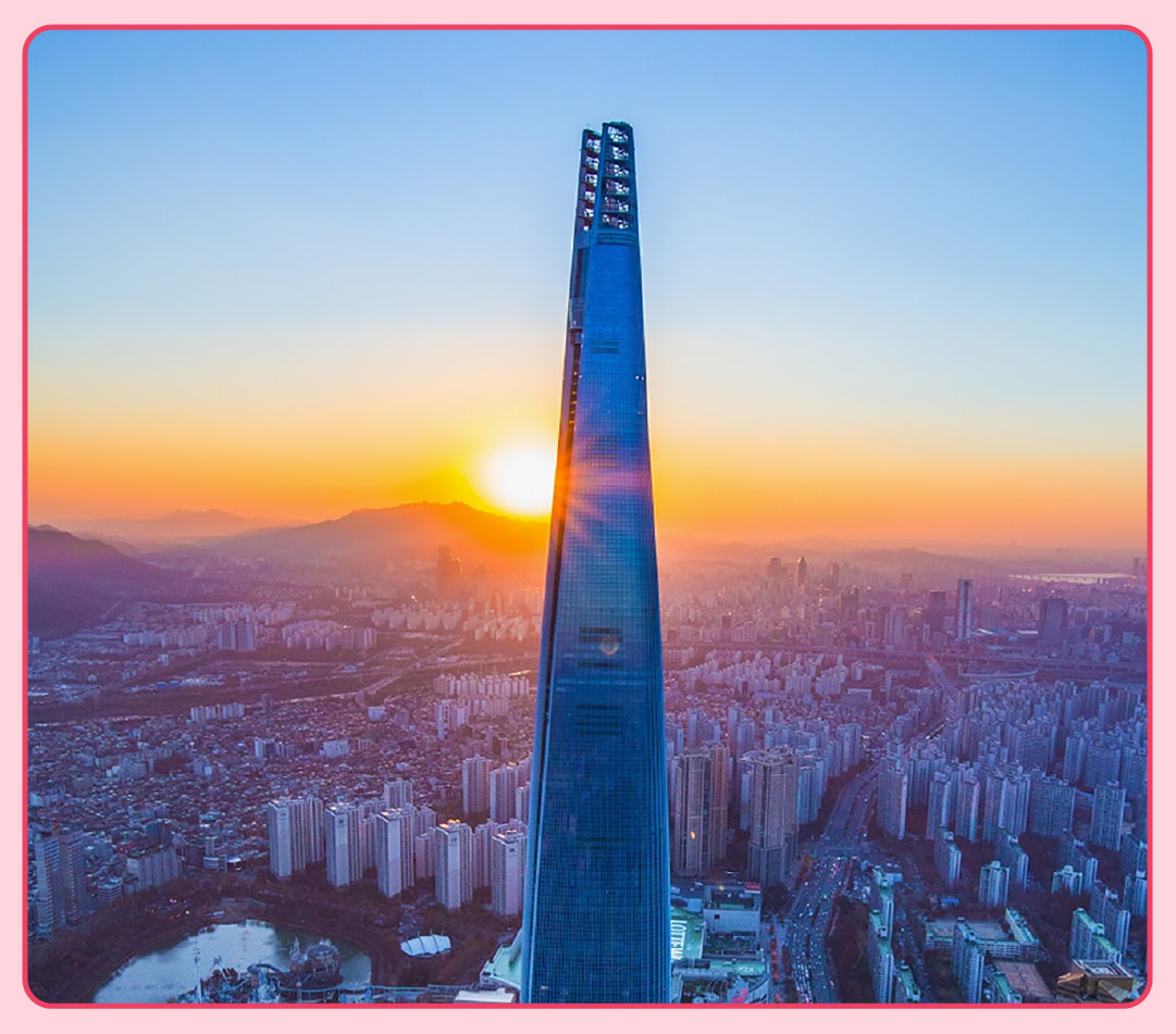 首爾樂天世界塔是位於樂天世界塔頂端的絕佳觀景臺,可欣賞城市全景。這裡是欣賞壯麗天際線景觀的必遊之地,也是在首爾的獨特體驗。 首爾樂天世界塔是位於樂天世界塔頂端的絕佳觀景臺,可欣賞城市全景。這裡是欣賞壯麗天際線景觀的必遊之地,也是在首爾的獨特體驗。