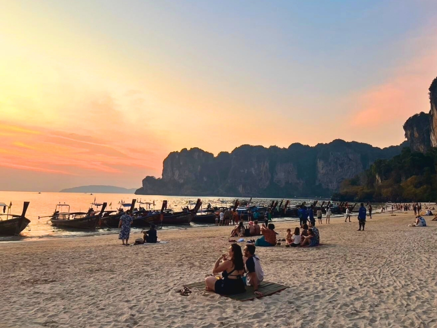 Krabi : Railay Phra Nang & Diamond Cave Sunset Tour