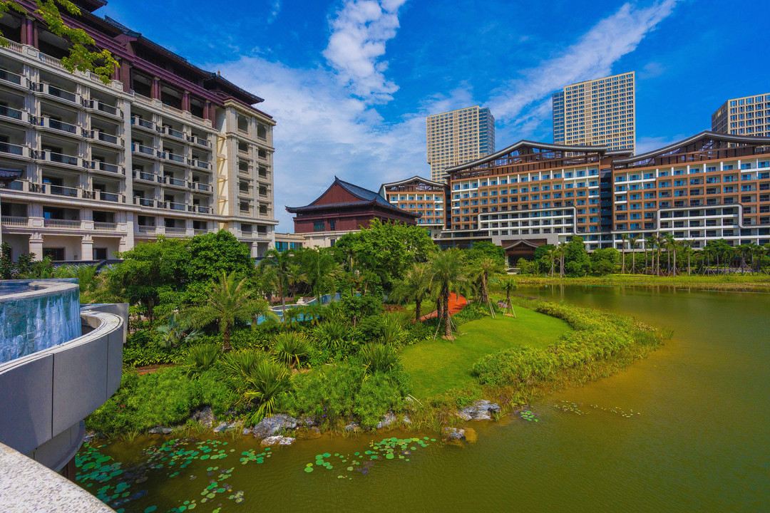 Guangzhou Shibaige Grand View Hotel