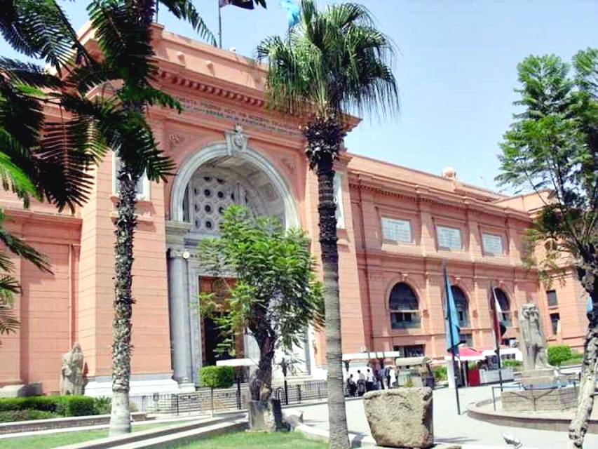 Hurghada: Private 2-Day Cairo, Giza, Sakkara & Memphis Tour