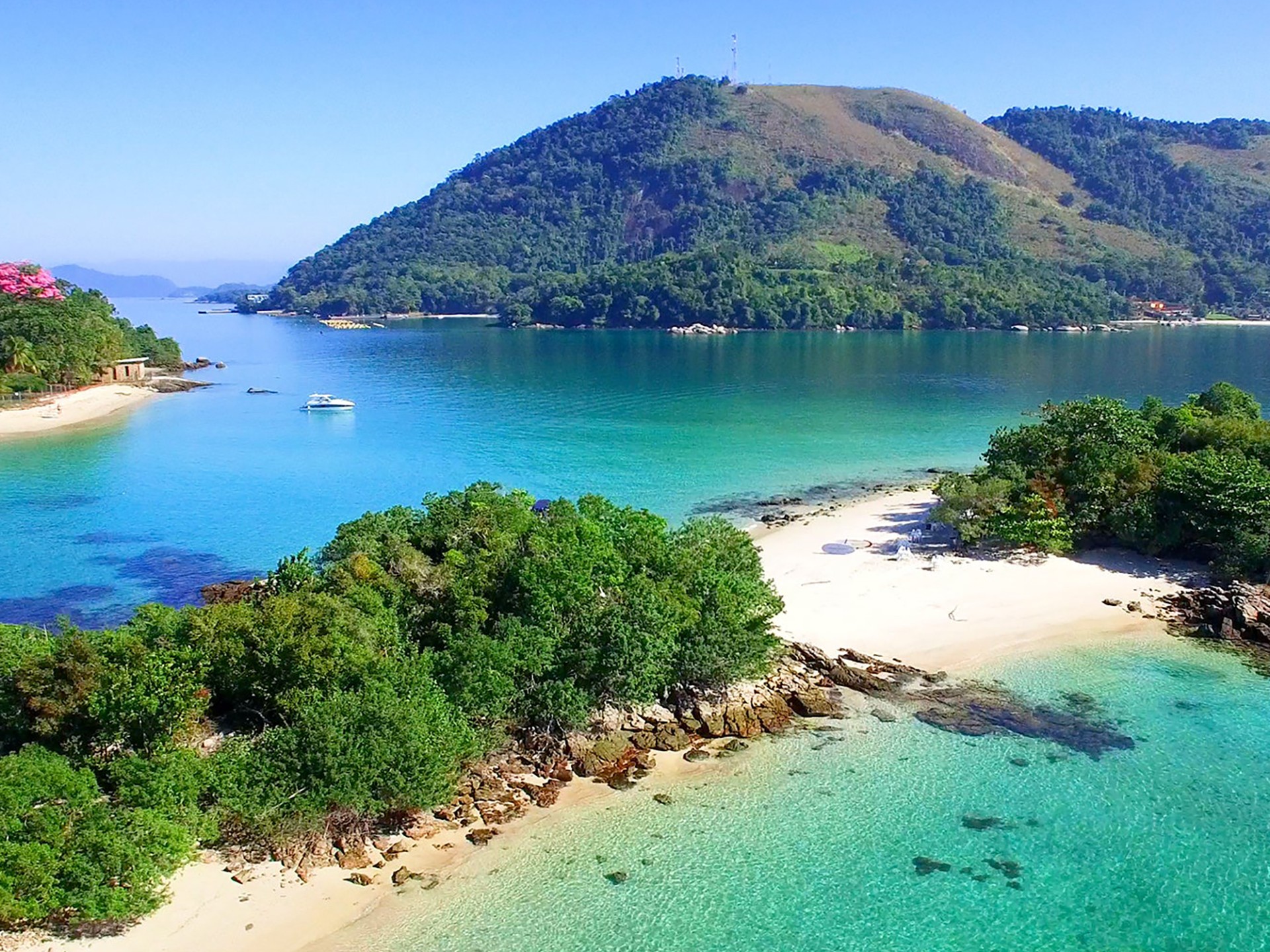 Discover vibrant coastal scenery and charming islands while exploring beautiful Angra dos Reis region