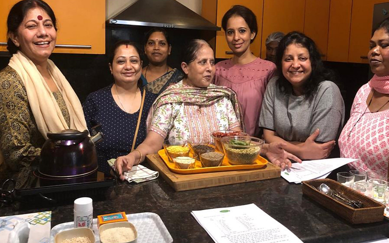 Indian Cooking Class in a Local Home in New Delhi