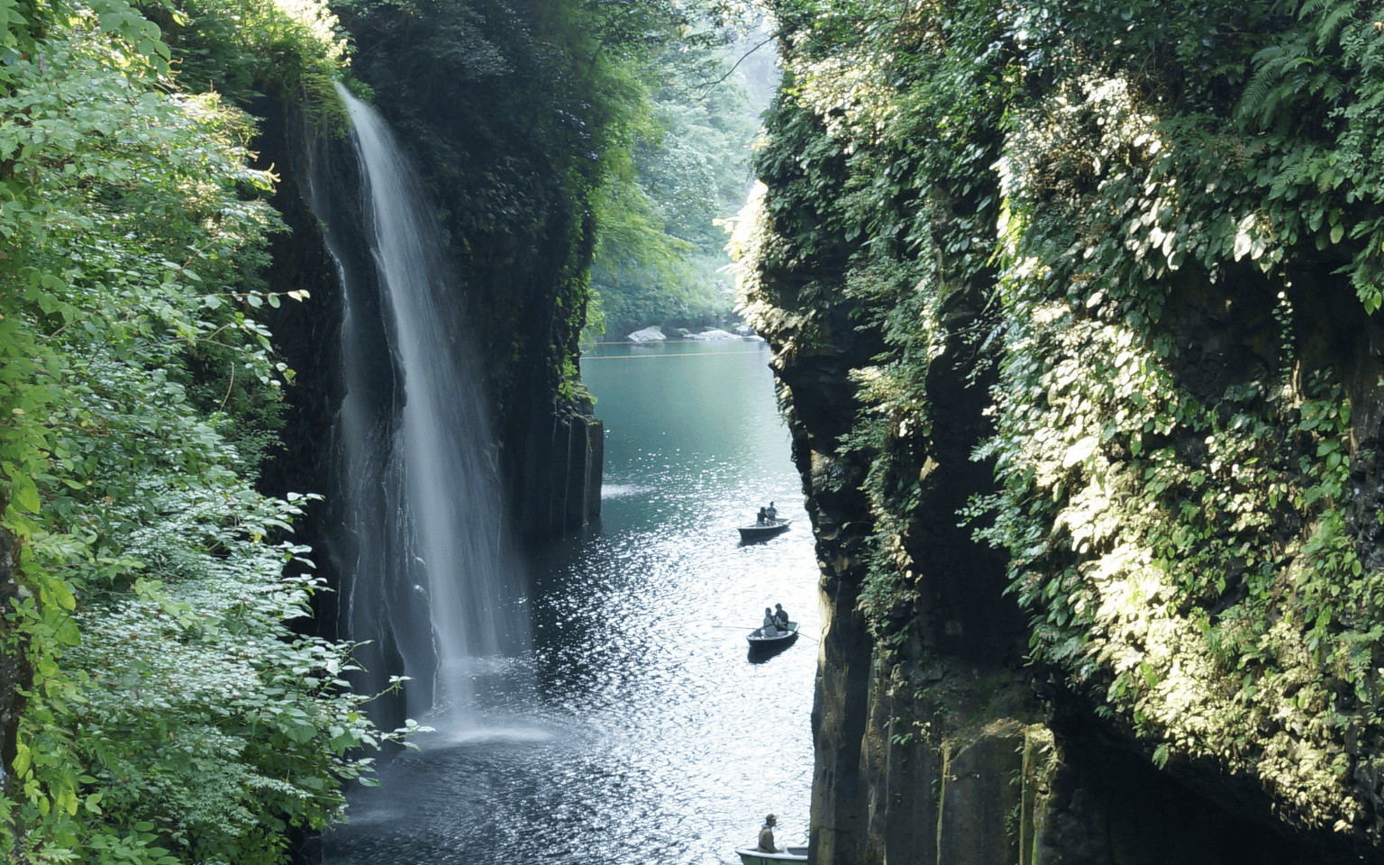 Kumamoto Takachiho Gorge Full-Day Private Tour with Takachiho Beef Lunch