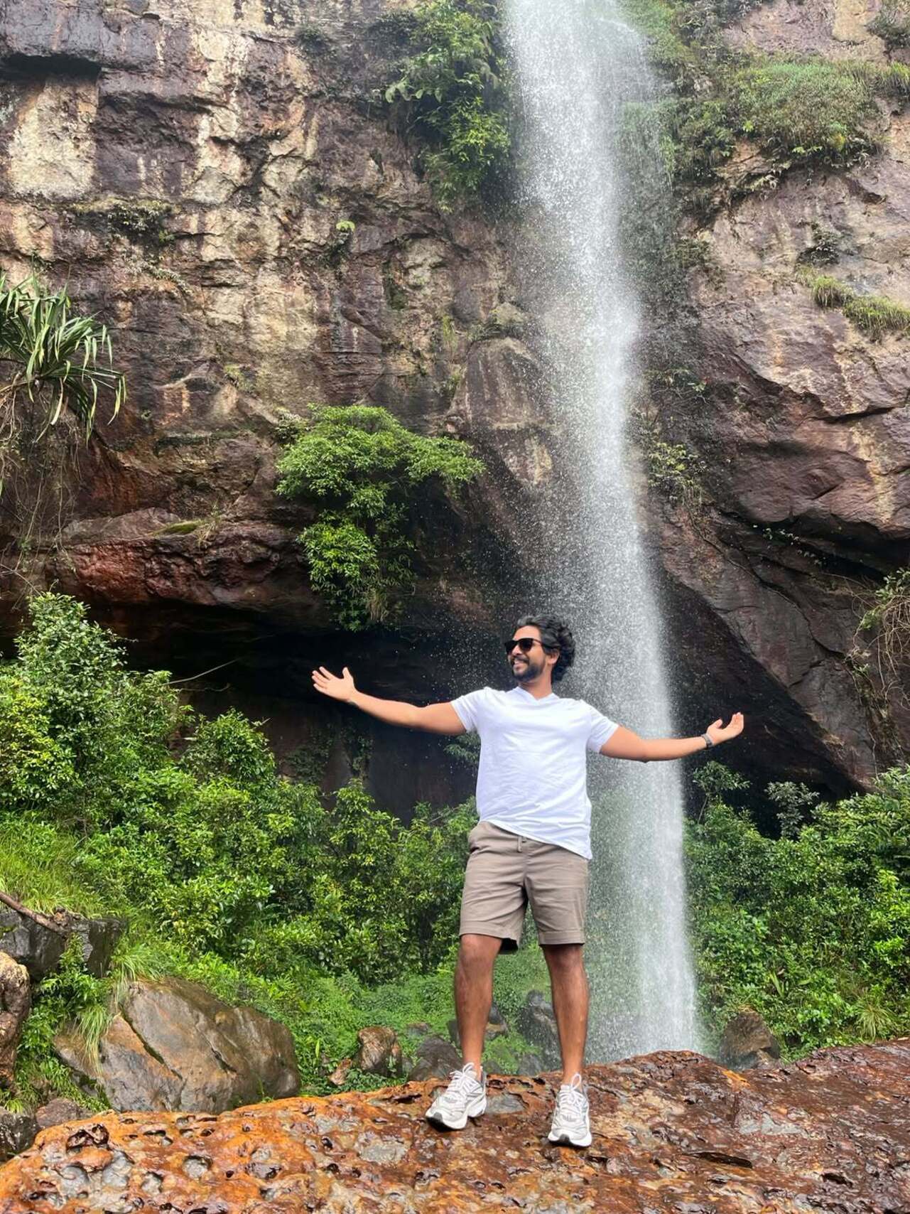 Mawlyngbna Adventure from Shillong: Canyoning, Kayaking & Split Rock