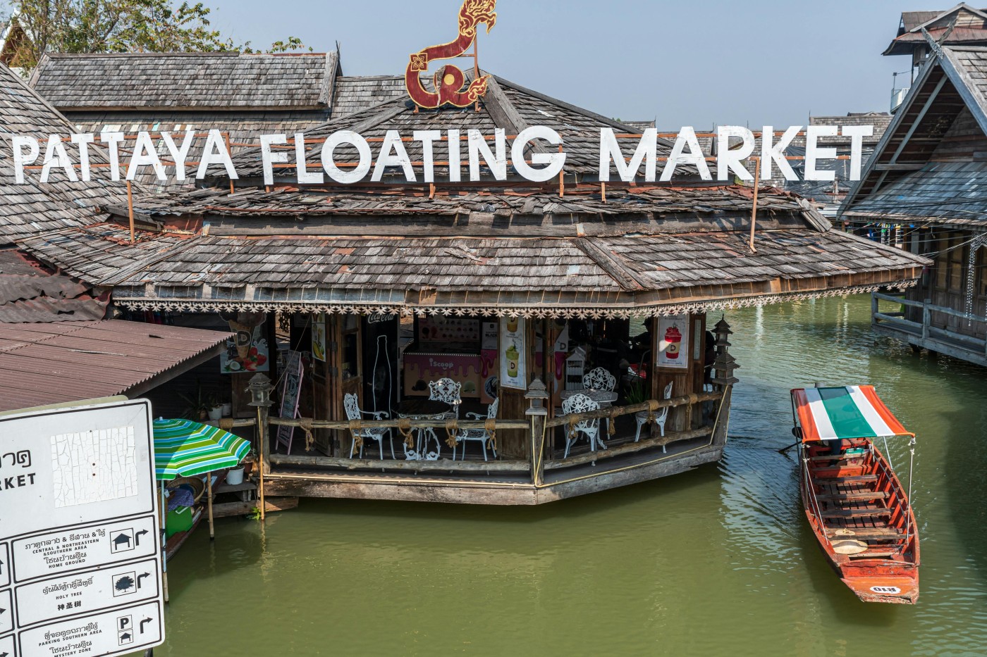 Pattaya Landmark Tour with Floating Market and Sanctuary of Truth