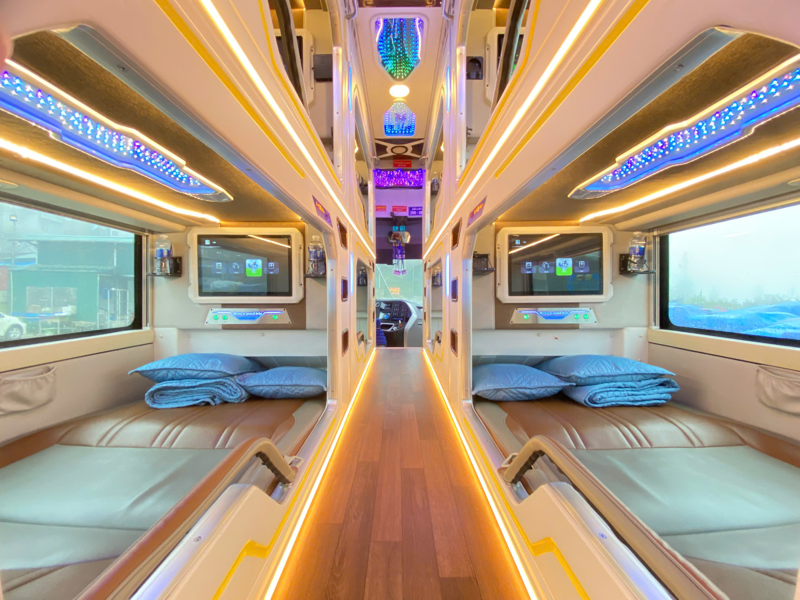 Hanoi - Sapa Cabin Sleeper Bus by G8 Open Tour