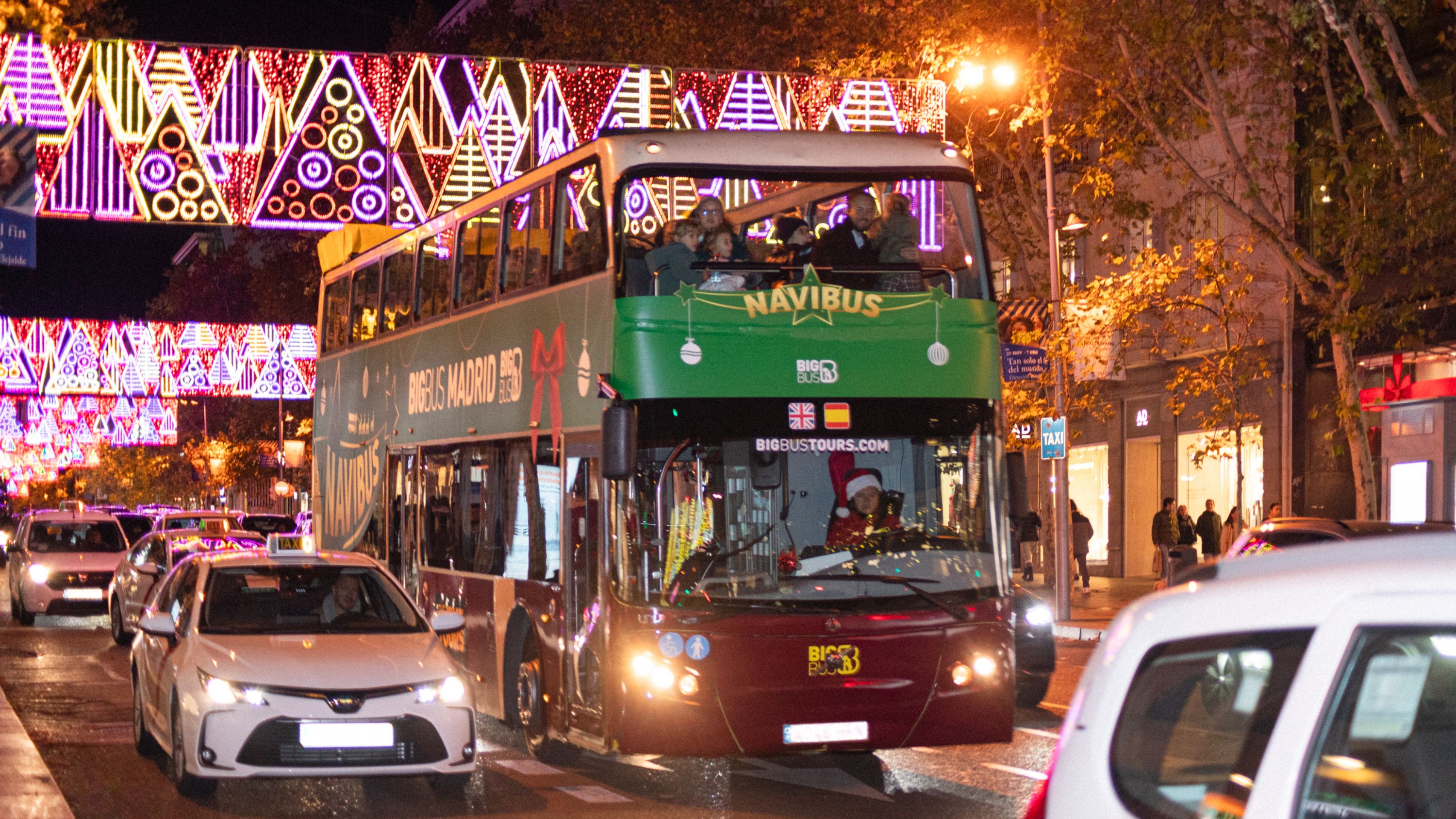 Enjoy a live-guided tour highlighting the city's most beautiful holiday displays