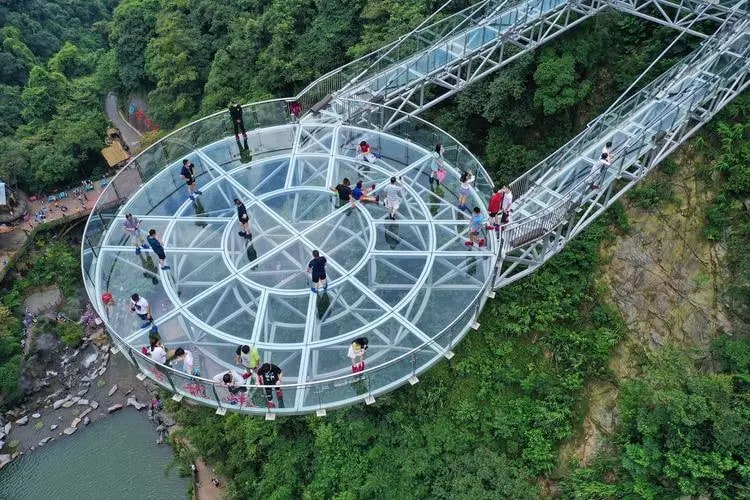 廣州出發清遠古龍峽 雲天玻霸 私人導覽一日遊