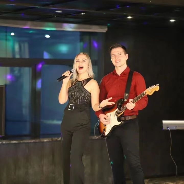 resident singer