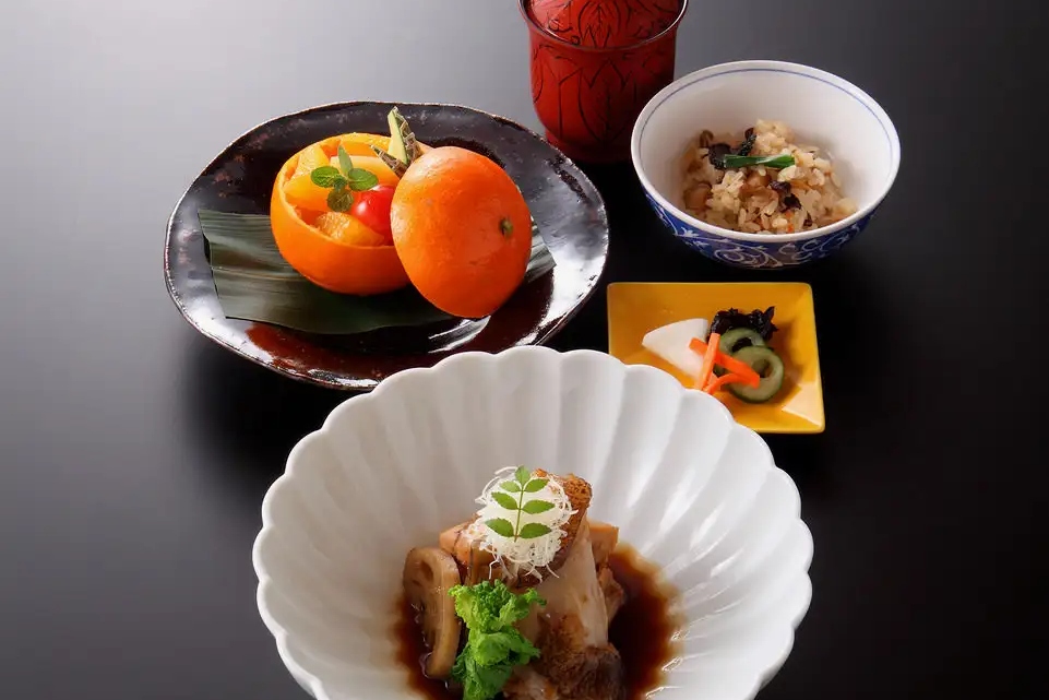 石田 (Ishida) 日本料理 - 福岡中洲