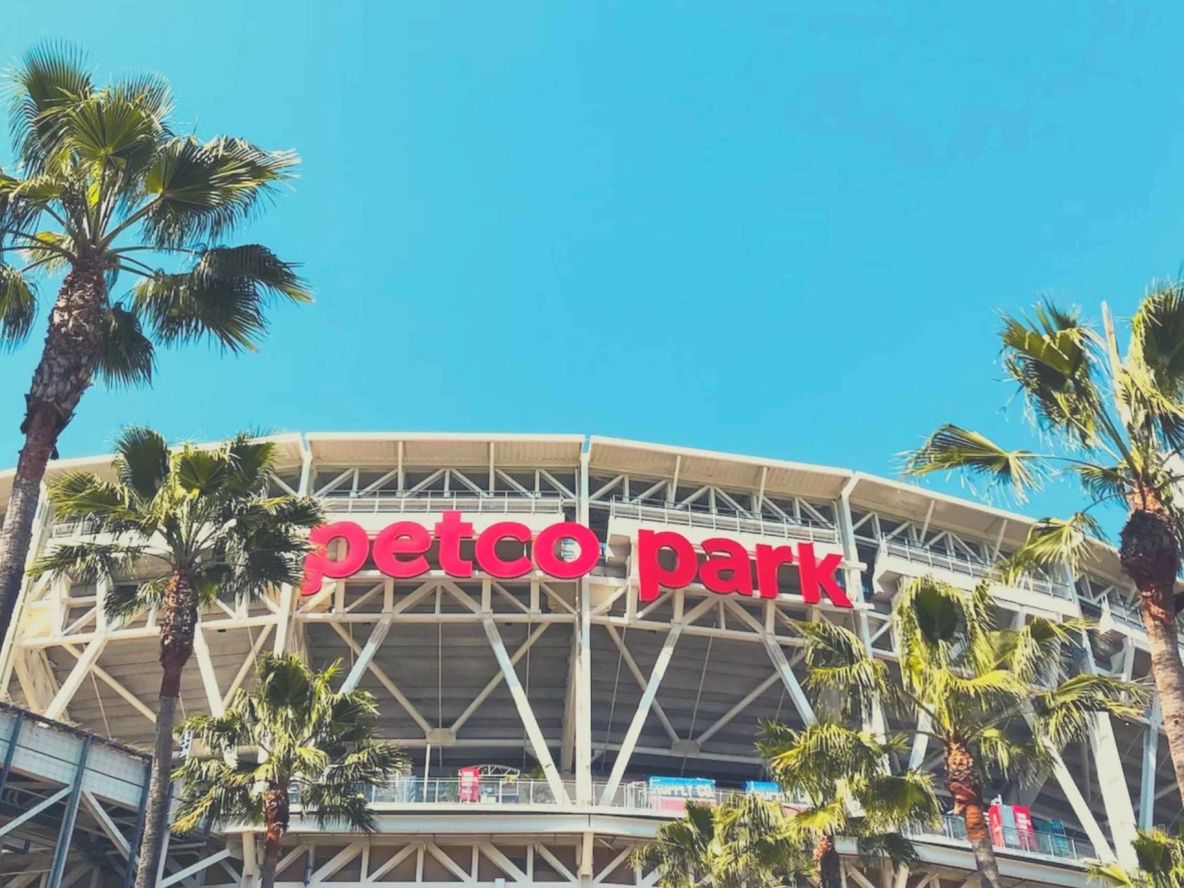 別再只是觀望，快手刀預訂教士隊門票，親身感受沛可公園 (Petco Park) 的魔力！