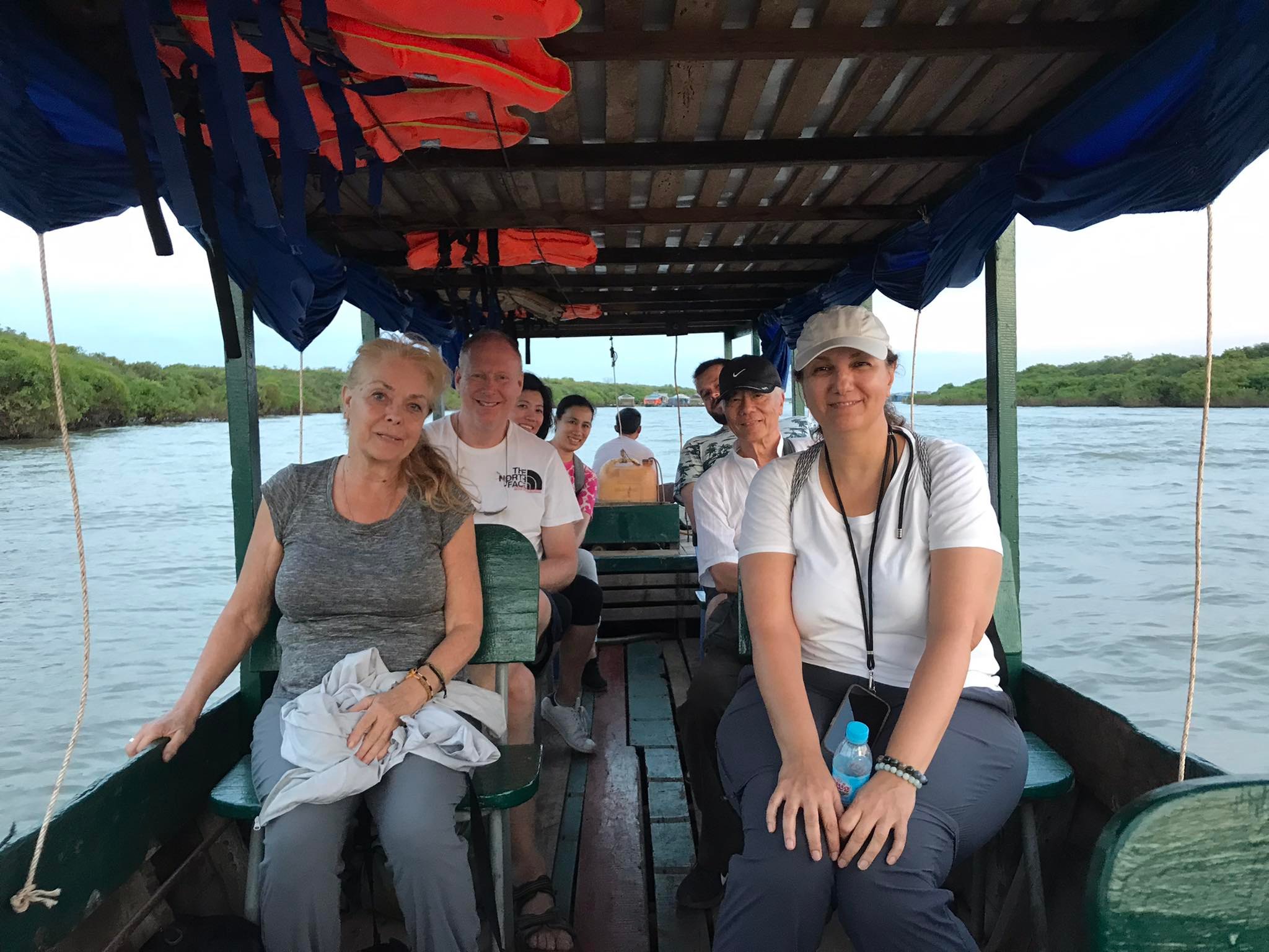 暹粒市：空邦魯（Kompong Phluk）水上村莊洞裡薩湖之旅