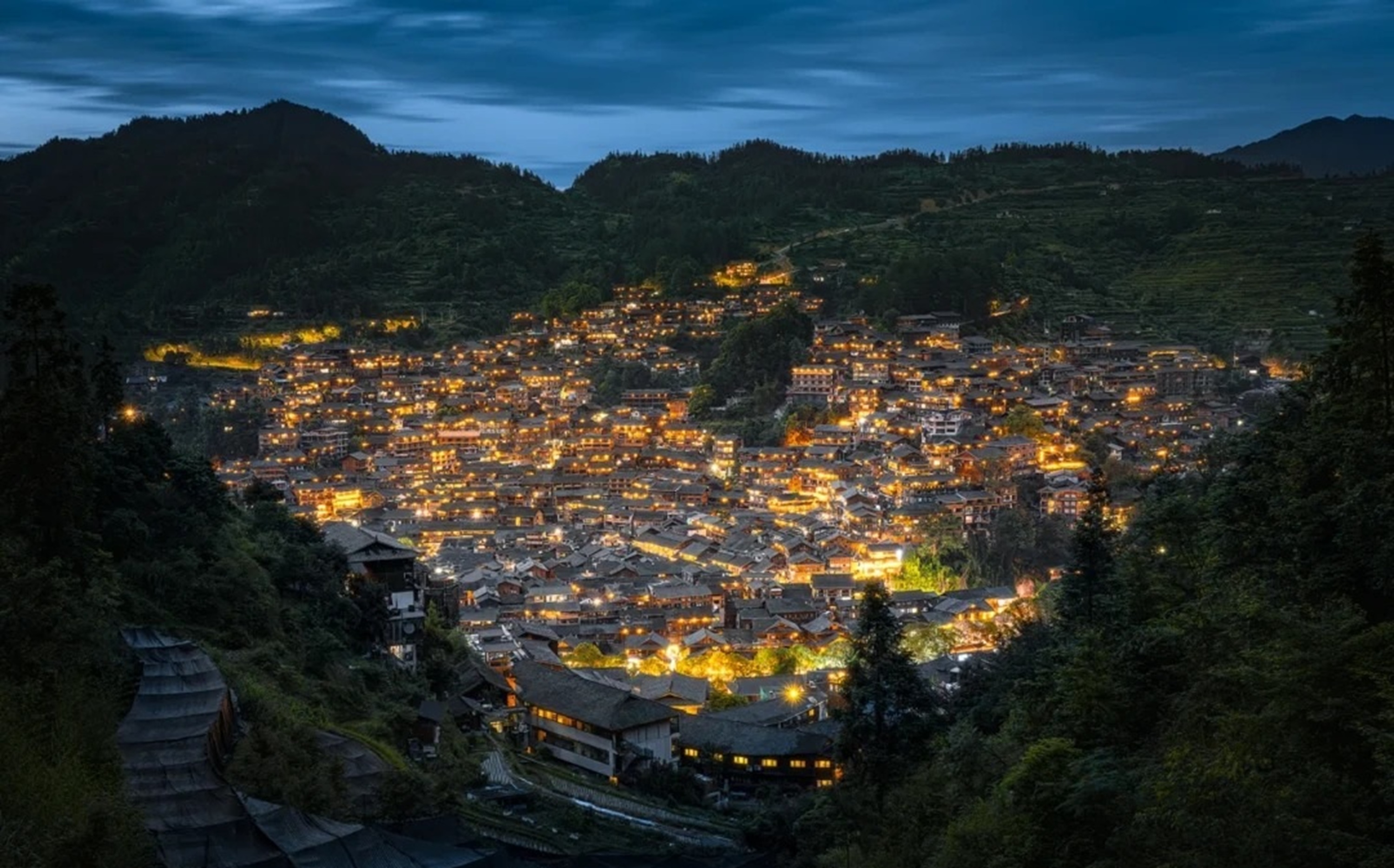 來貴州的千戶苗寨,看萬家燈火的絕美夜景 來貴州的千戶苗寨,看萬家燈火的絕美夜景