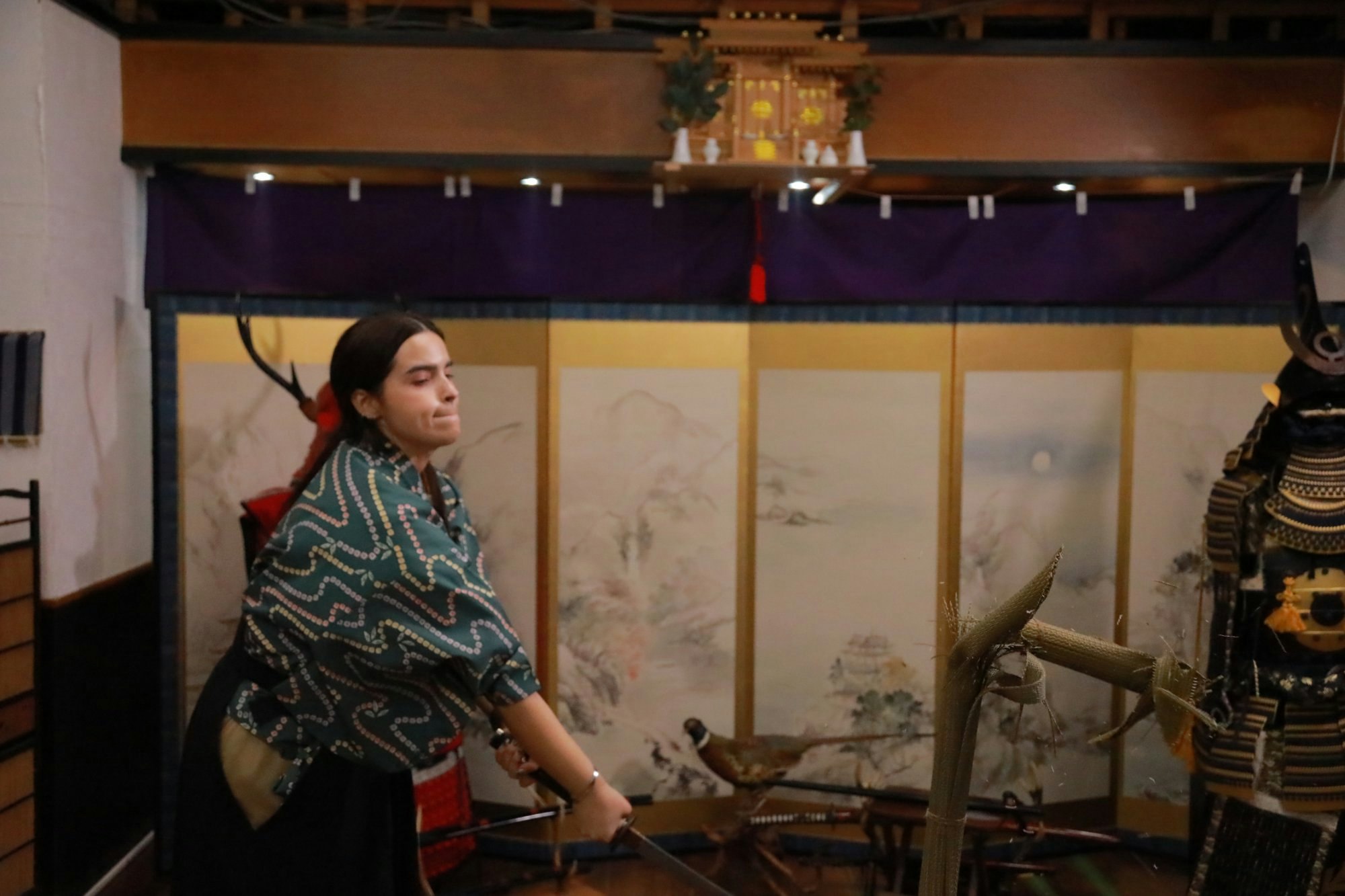 大阪城附近武士道盔甲射擊和武士刀體驗
