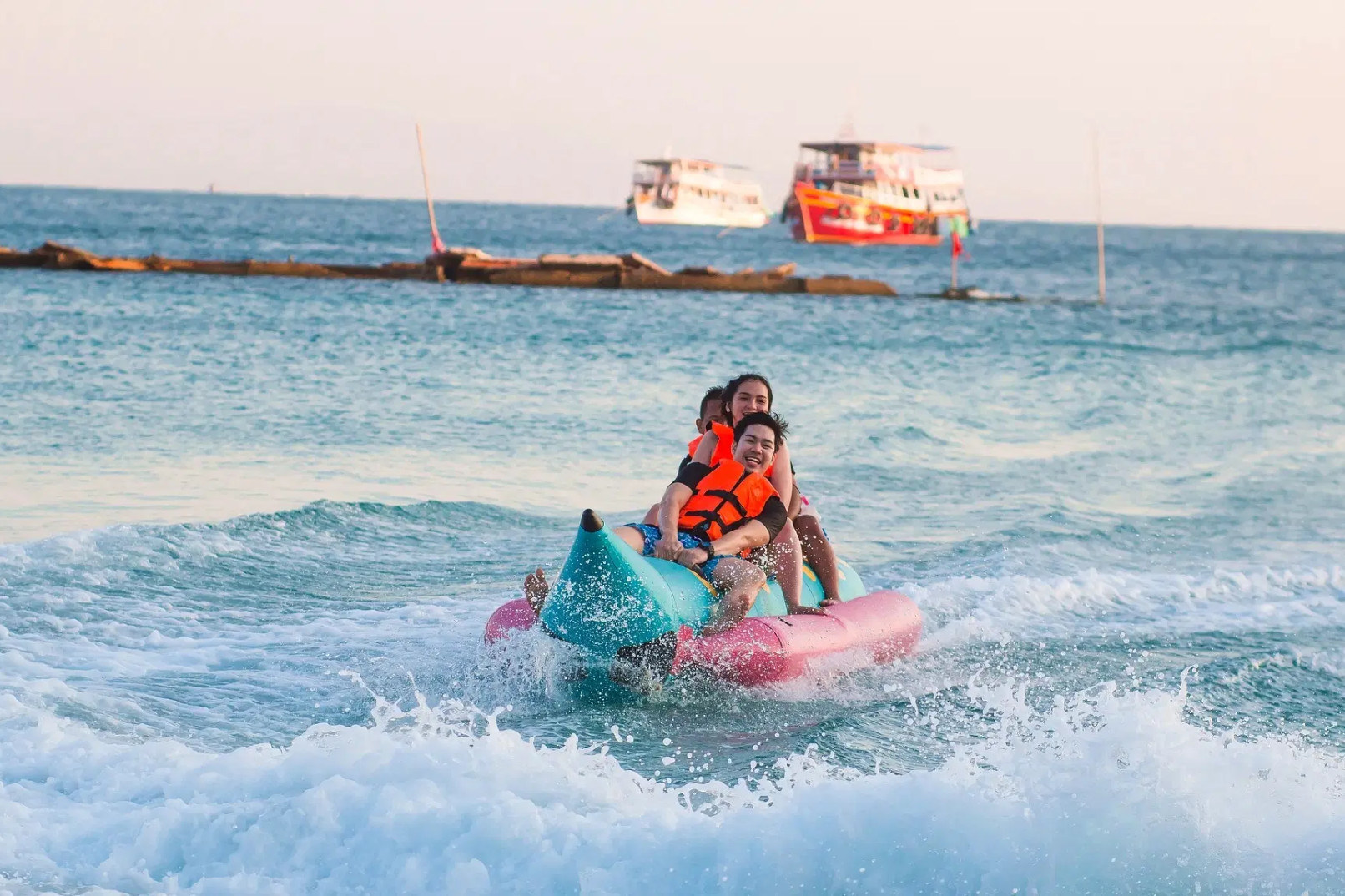 Anjuna Beach: Water Sports Combo
