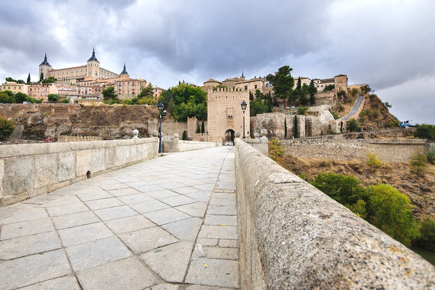 Toledo Monuments Tour with Optional Cathedral Visit & Wine Tasting