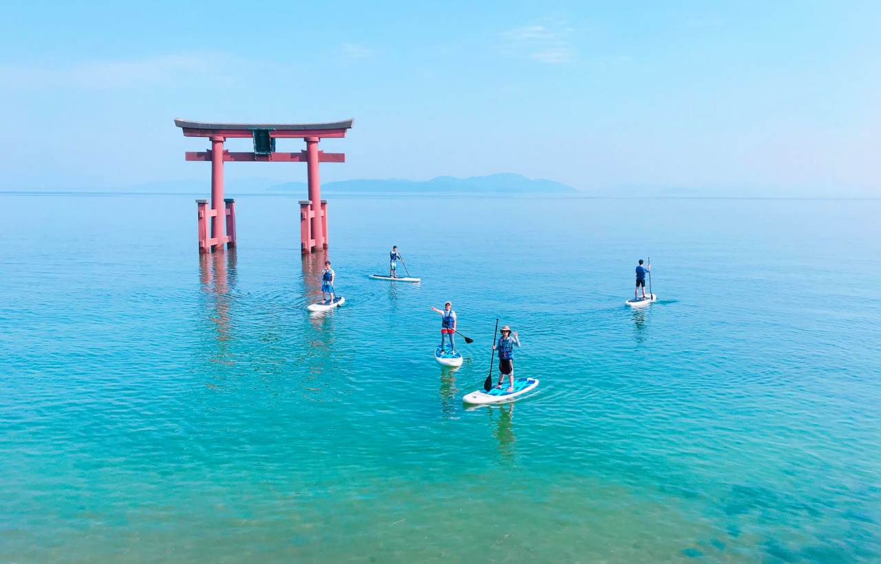 Lake Biwa Observatory, Shirahige Shrine, and Mangetsu-ji Temple Floating Temple Day Trip