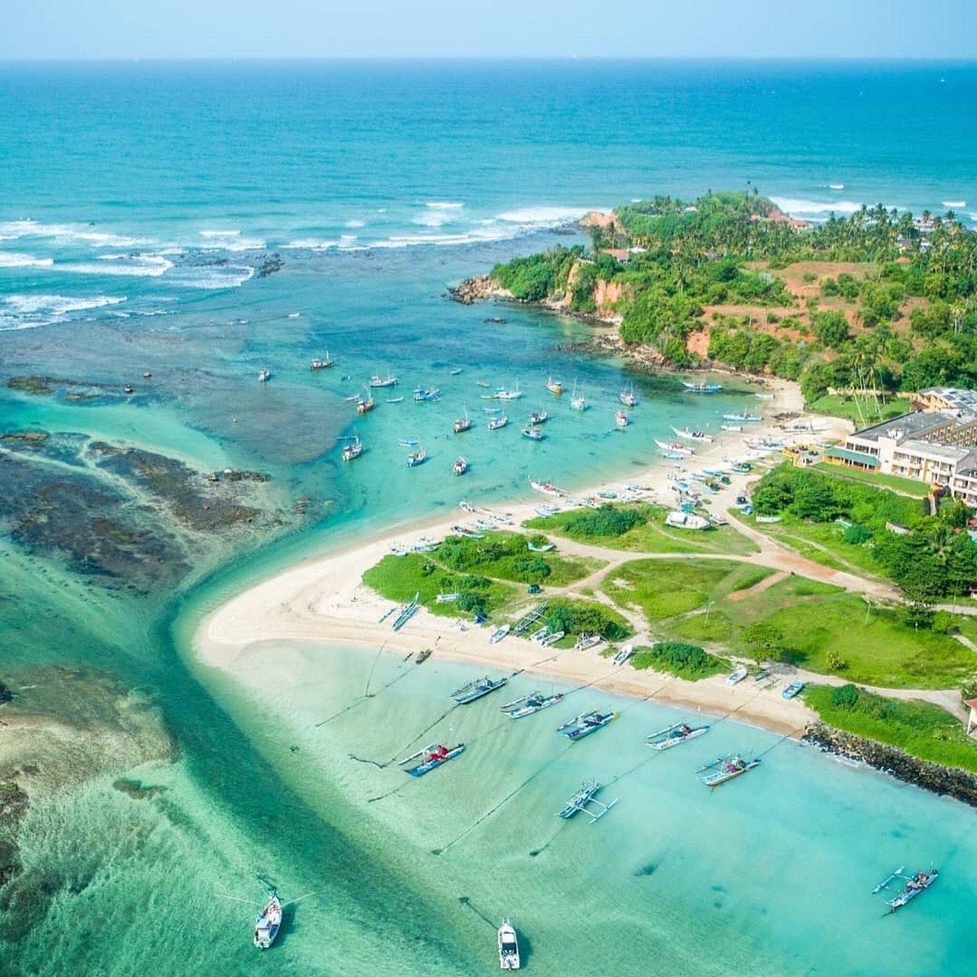 Sri Lanka 5 Days Tour with 4 Star Hotels and Private Transportation