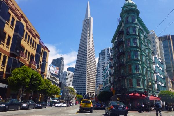 享受一日隨上隨下觀光巴士的自由，讓你以自己的步調探索各個景點，打造專屬行程