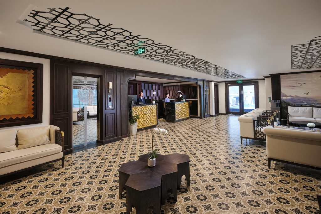 三日兩夜韋拉海洋之星號遊輪（Velar of The Seas Cruise）暢遊下龍灣和蘭哈灣，探秘黑暗洞穴