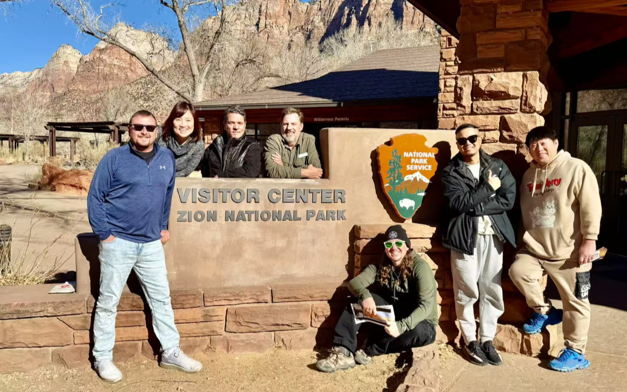 與好友一同探索錫安國家公園的壯麗景緻