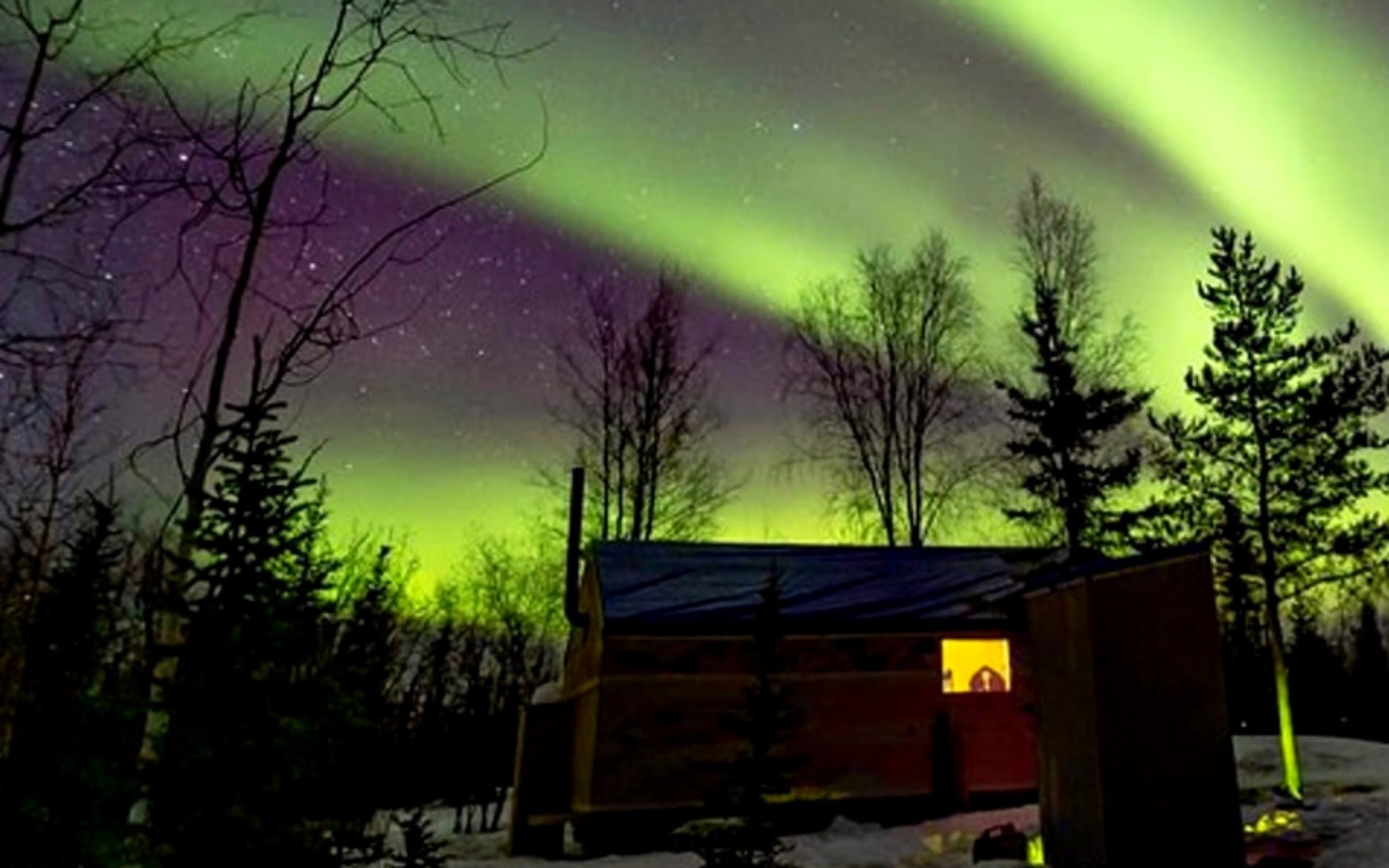 Night tour of Aurora-Viewing Observation Cabin in Yellowknife