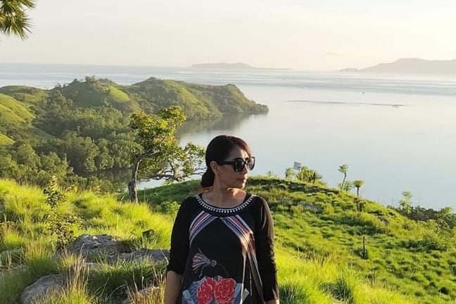 Catching Sunrise at Bukit Lontar in Labuan Bajo