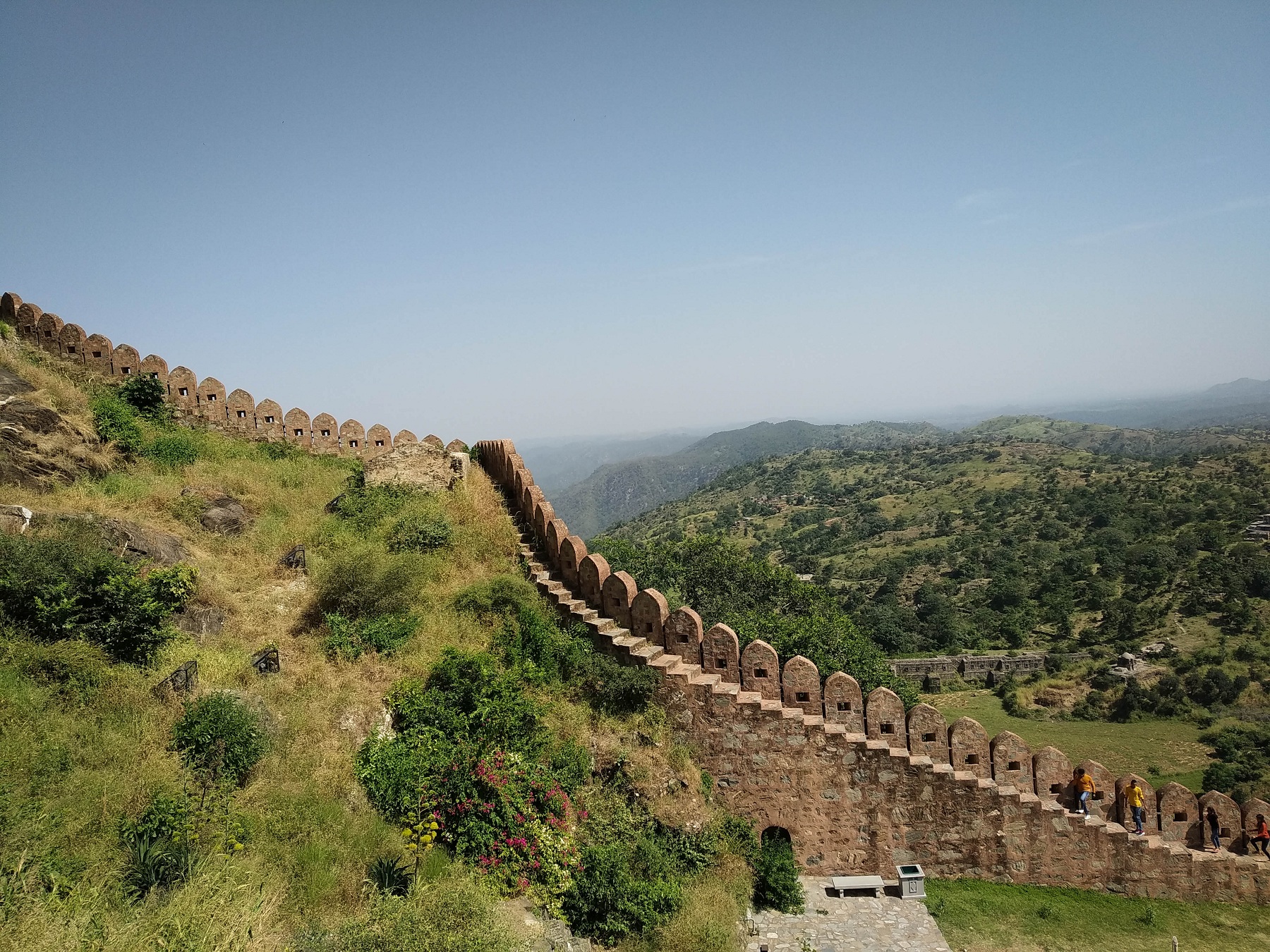 See Ranakpur Temple & Kumbhalgarh Fort with Mt Abu Drop from Jodhpur
