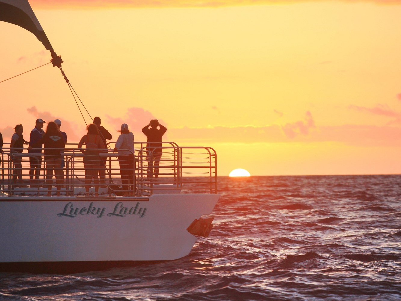 Lucky Lady Deluxe Na Pali Adventure in Hawaii