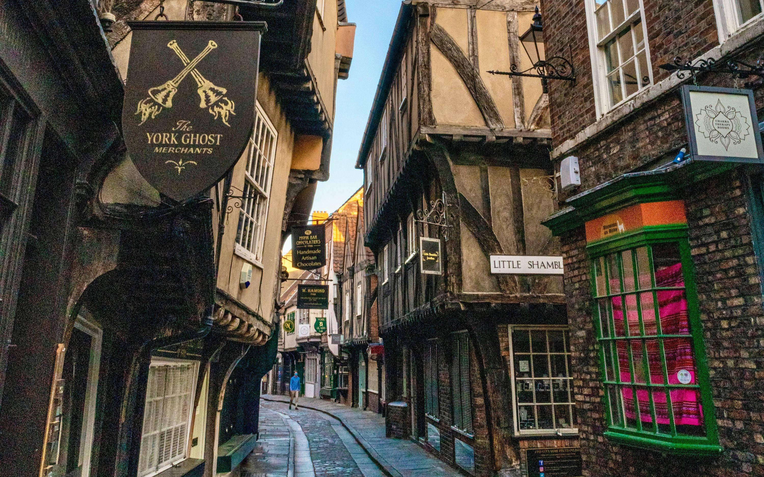 探索聖克魯克斯教堂（St. Crux Church）、約克大教堂（York Minster）及其他歷史遺蹟的奧秘