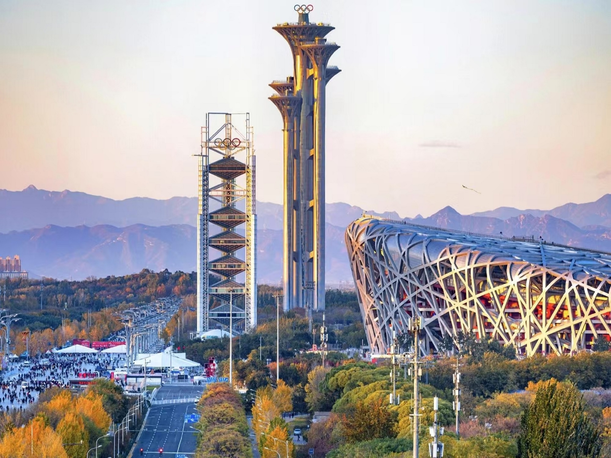 北京五日遊&穿越紫禁城(故宮+恭王府+什剎海+八達嶺長城+非遺文化表演+鳥巢+國家速滑館+天壇公園+頤和園+圓明園+體驗老北京地道美食)
