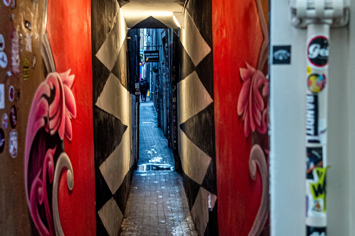 Amsterdam Red Light District 2-Hour Private Walking Tour