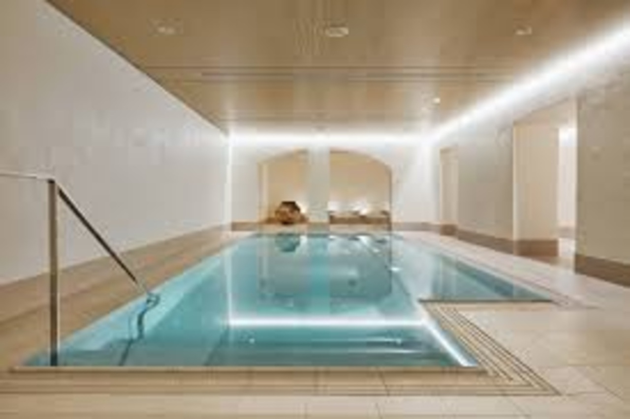 Private Helsinki City Tour with Authentic Sauna Experience