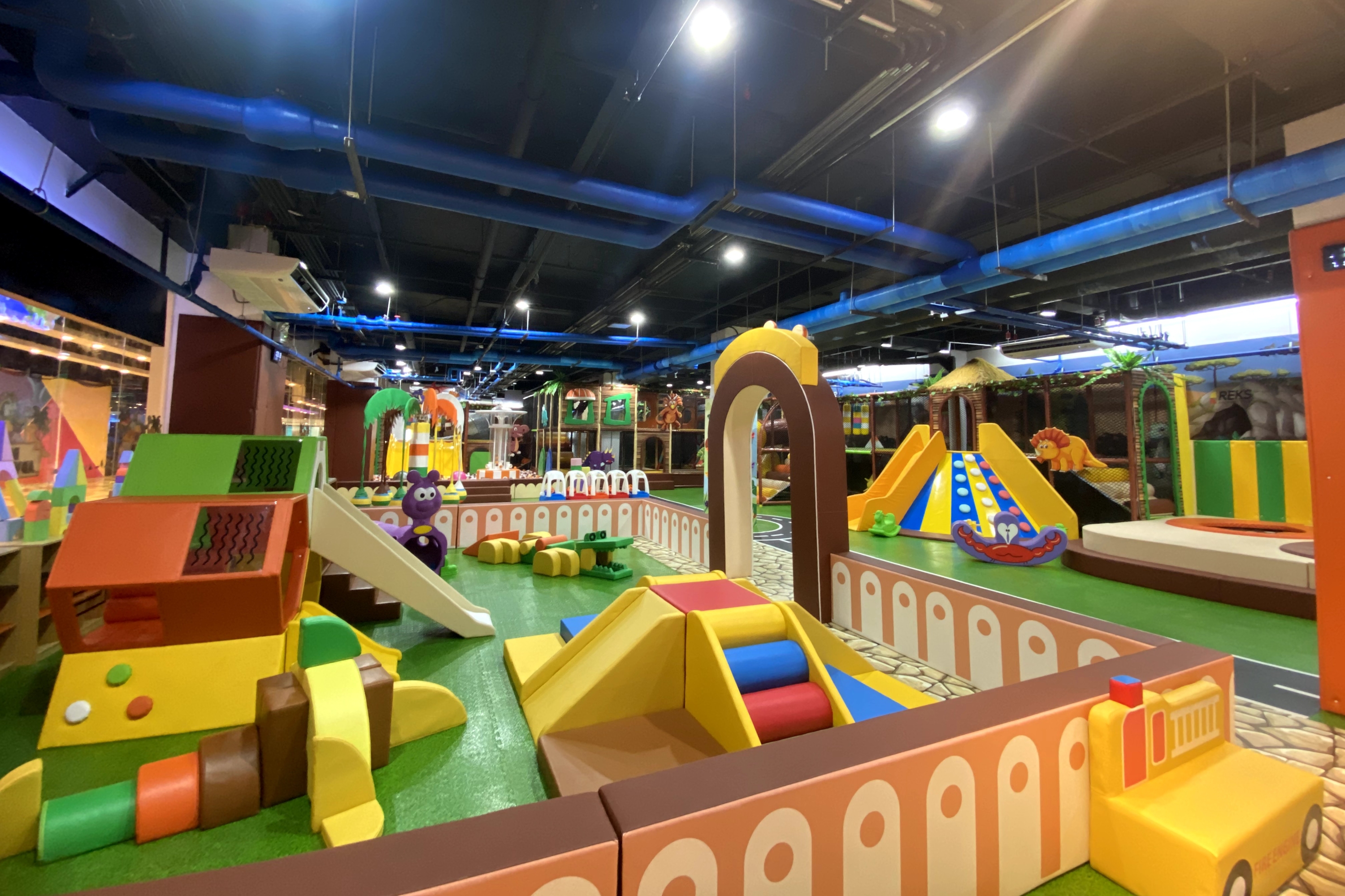 愛 Ayala Malls Fairview Terraces 體驗恐龍冒險