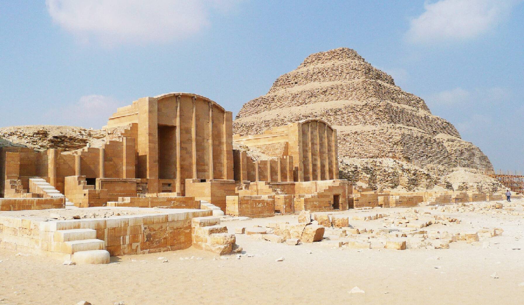 Private Day Tour to Giaz , Saqqarra , Memphis And Dahshur Pyramids 