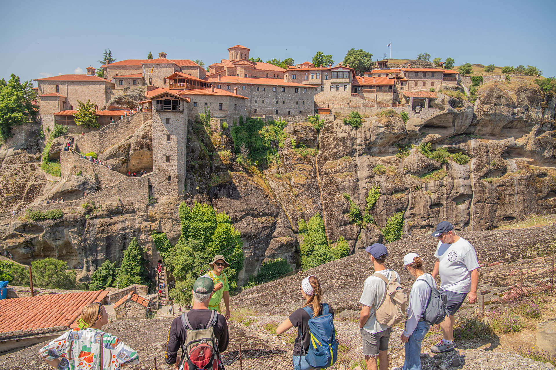 梅特歐拉（Meteora）健行遊，從卡拉巴卡或卡斯特拉奇出發，並參觀修 monastery