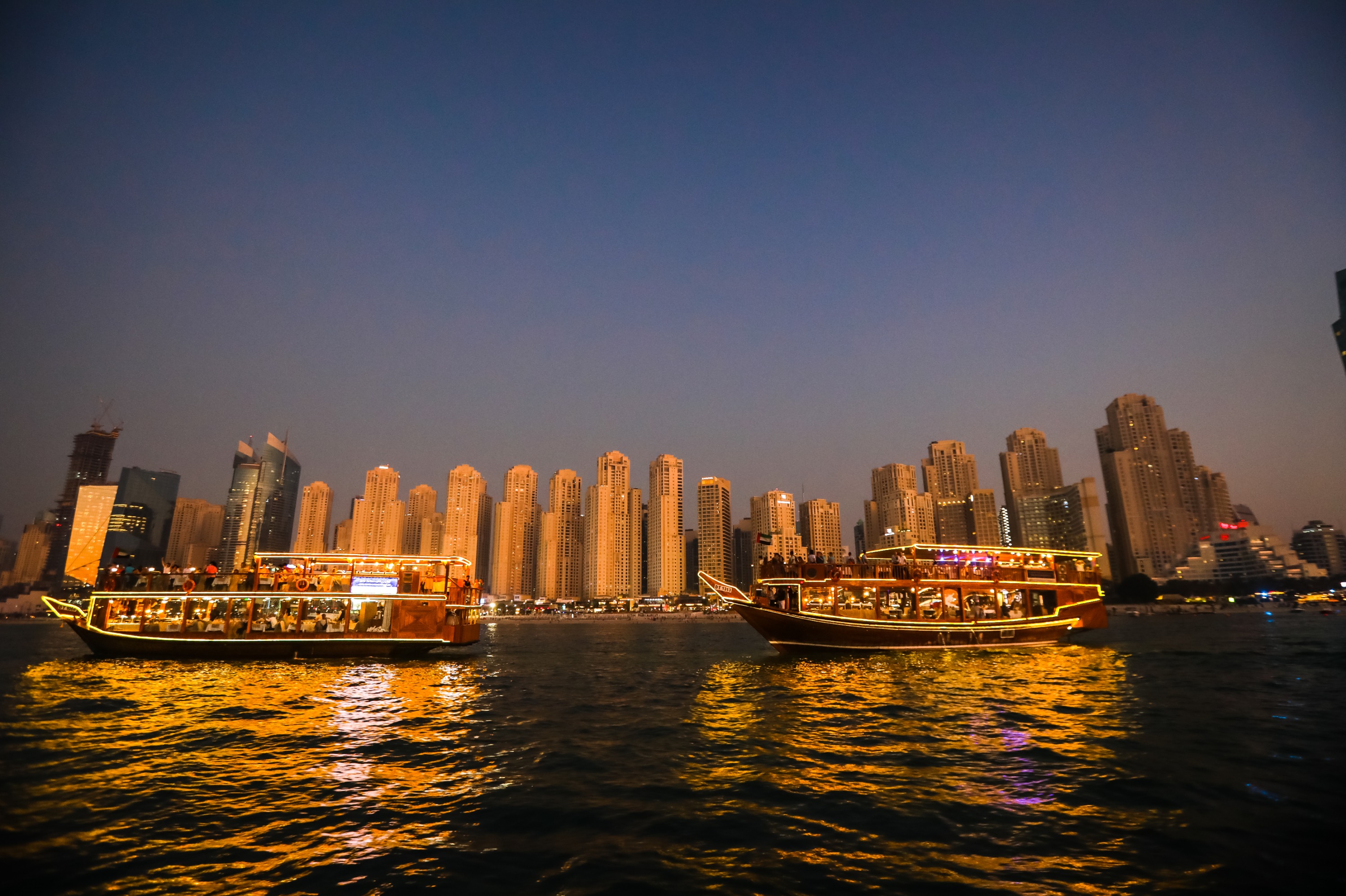 Dhow Cruise Marina with Dinner Buffet and Drinks with Hotel Pick up