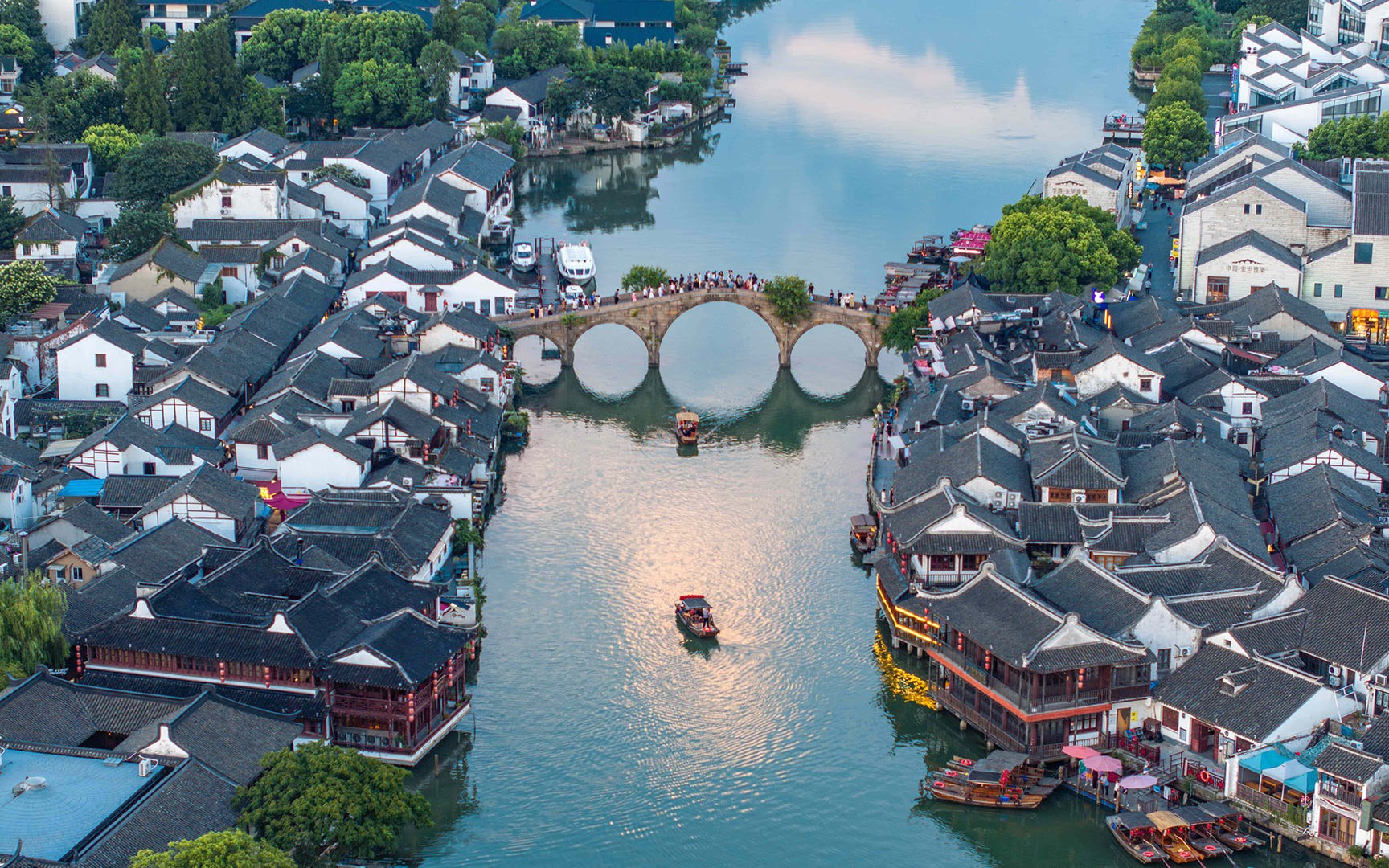 Zhujiajiao Water Town + City Attraction 3-Choose-1 Private Guided Day Tour 