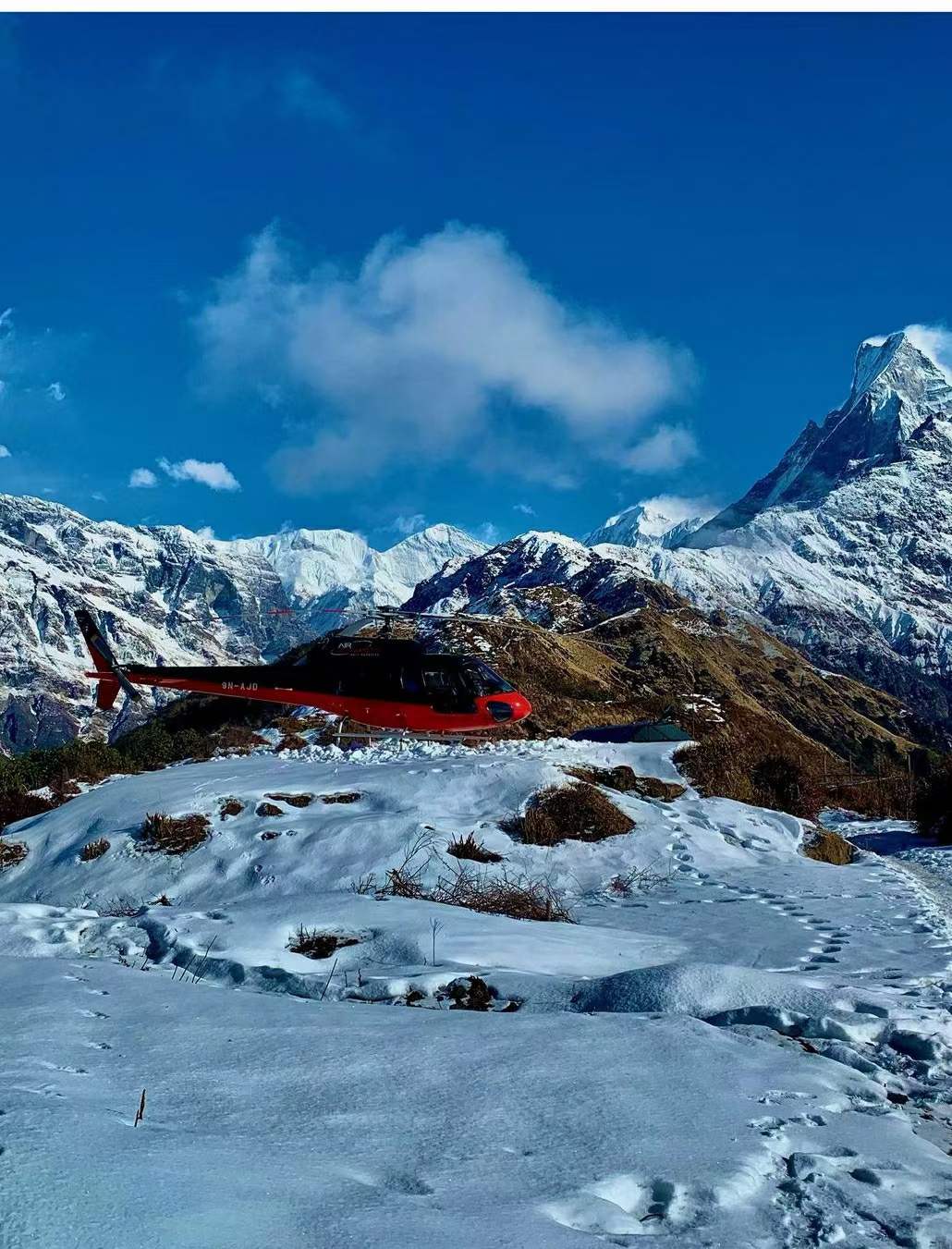 安納布爾納峰基地營直升機之旅