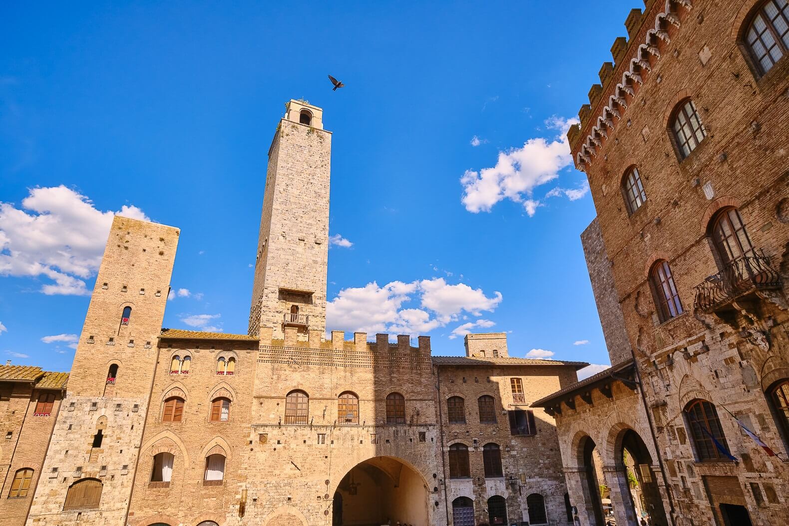 Siena, San Gimignano and Monteriggioni Tour from Florence