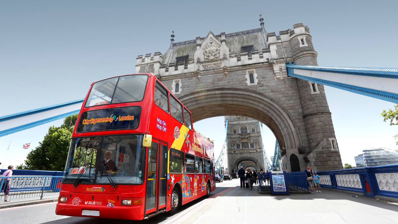 London hop-on hop-off bus and river cruise pass by City Sightseeing