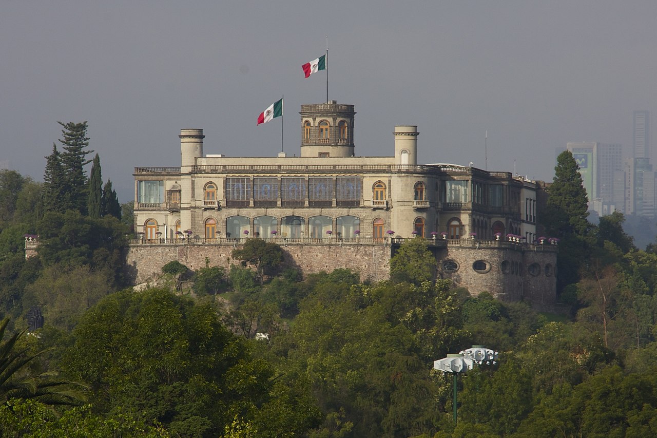 墨西哥城查普爾特佩克城堡和國家歷史博物館之旅 (Chapultepec Castle & National Museum of History Tour in Mexico City)