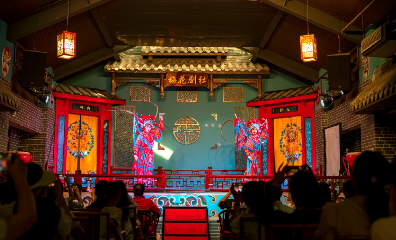 I thought Sichuan Opera was just about fire breathing and face changing, but after watching it, I realized that there is more to Sichuan Opera than just that.