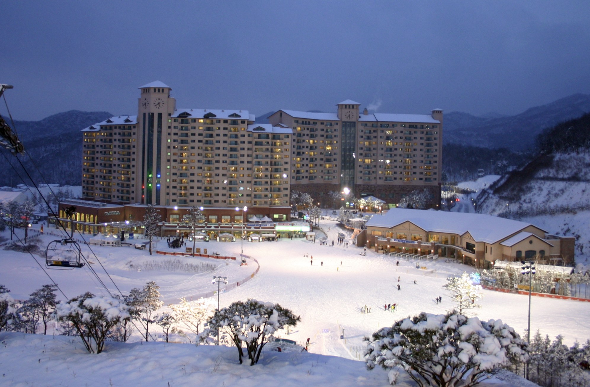高端雙板滑雪度假村奧克谷——距離首爾最近的江原道雙板滑雪度假村，僅需90分鐘車程。
